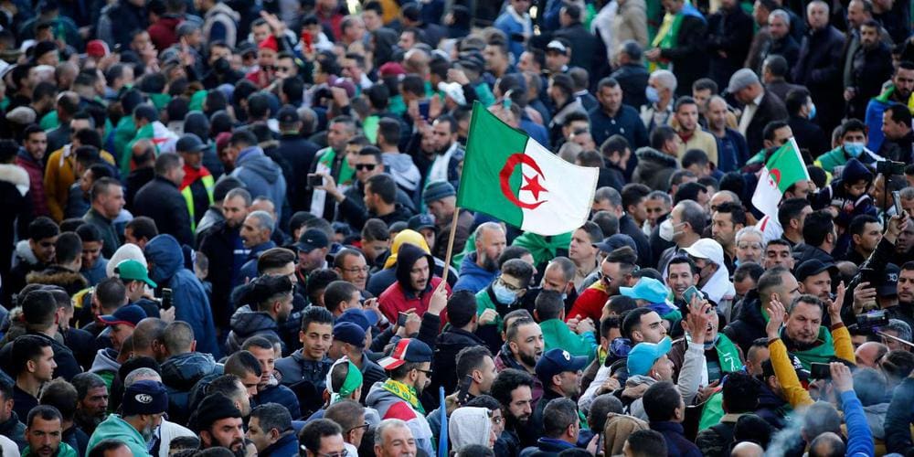 Algérie : le régime de Tebboune blanchit progressivement les caciques de l’ère Bouteflika