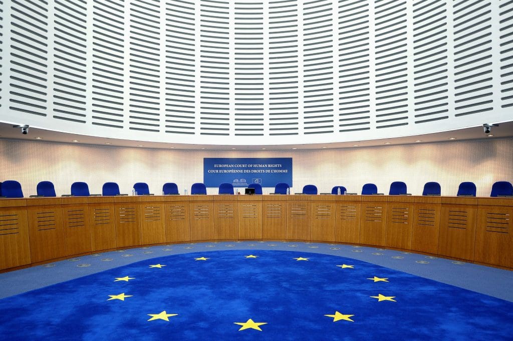 La CEDH condamne l’Espagne pour avoir interrogé un séparatiste sans son avocat