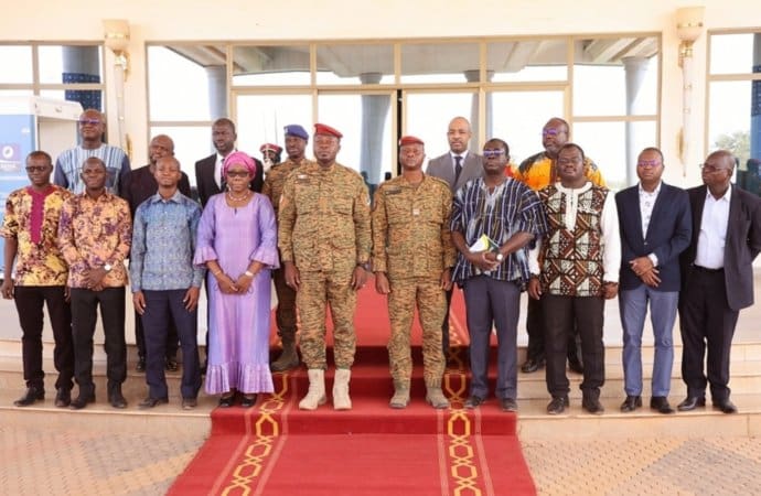 Burkina : assises nationales pour fixer la durée de la transition