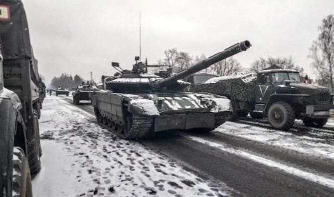 Les chars russes aux portes de Kiev, flop des premières négociations à haut niveau