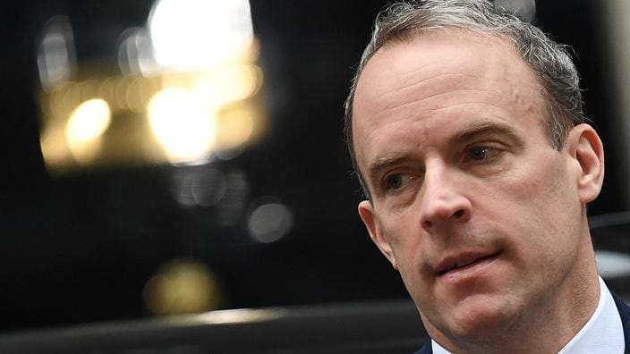 Poutine sera «tenu responsable» en cas de crimes de guerre en Ukraine, annonce un ministre britannique