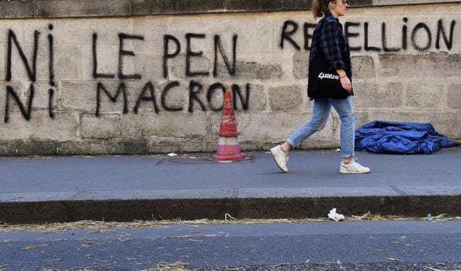 Les affaires judiciaires qui planent sur Emmanuel Macron et Marine Le Pen