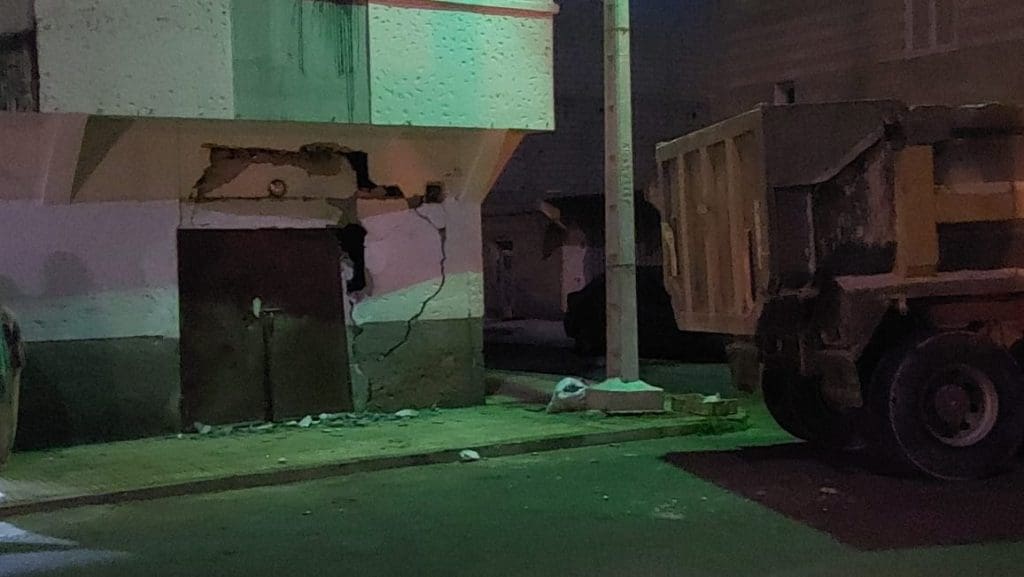 À Boujdour, le conducteur du camion qui a foncé sur le domicile de la séparatiste Khaya a été interpellé