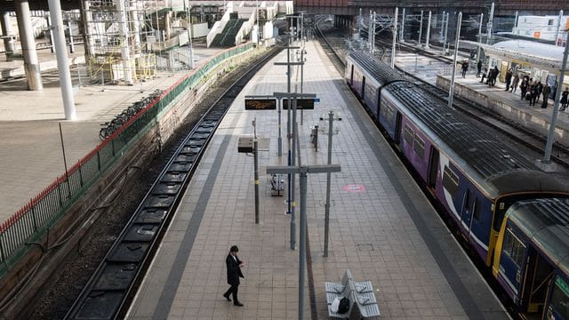 Royaume-Uni: des gares sans âme qui vive pour la plus grosse grève du rail en trente ans