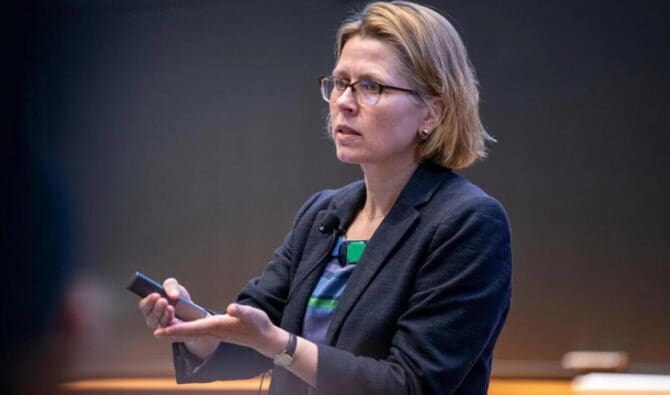 Bruxelles fait la sourde oreille aux critiques de Paris sur la nomination d’une lobbyiste américaine